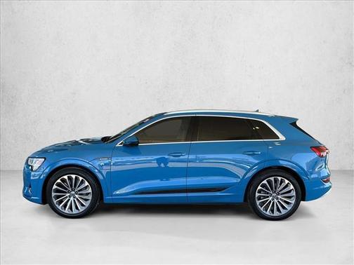 2019 Audi e-tron Premium Plus
