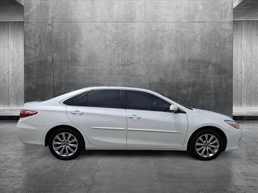 2017 Toyota Camry XLE