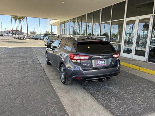 2017 Subaru Impreza 2.0i