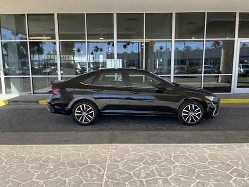 2025 Volkswagen Jetta 1.5T SE