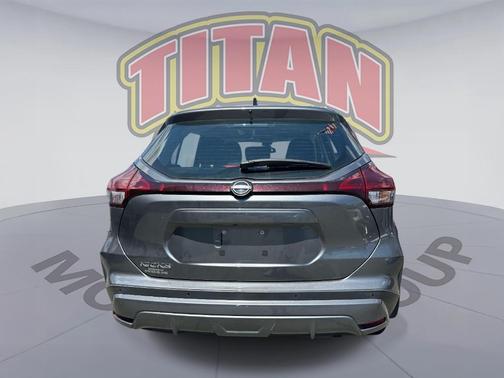 Gun Metallic 2023 Nissan Kicks S
