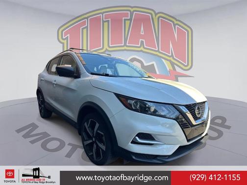 White 2021 Nissan Rogue Sport SL