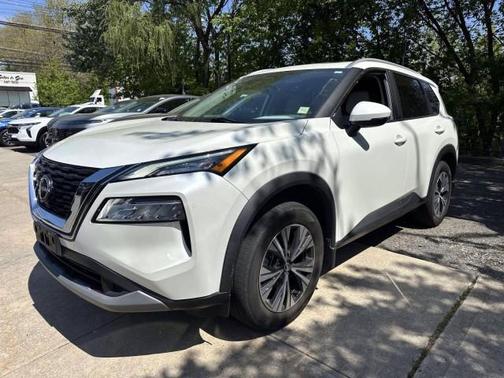 White 2023 Nissan Rogue SV
