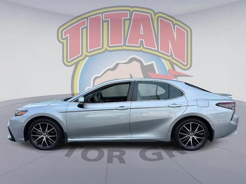 Celestial Silver Metallic 2023 Toyota Camry SE