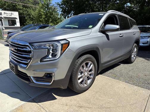 Sterling 2023 GMC Terrain SLT