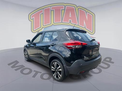 2020 Nissan Kicks SV