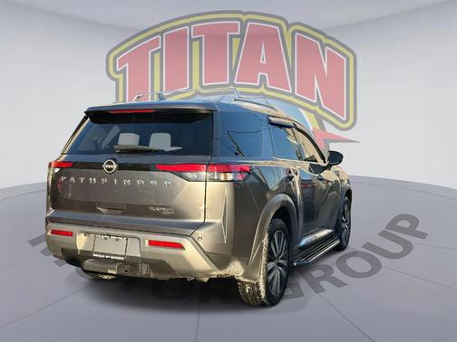 2022 Nissan Pathfinder Platinum