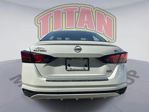 White 2023 Nissan Altima 2.5 SV