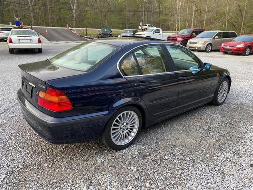 2002 BMW 330 i