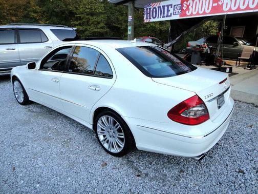 Photo 2 of 25 of 2008 Mercedes-Benz E-Class E 550