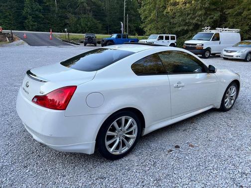 2011 INFINITI G37 Journey