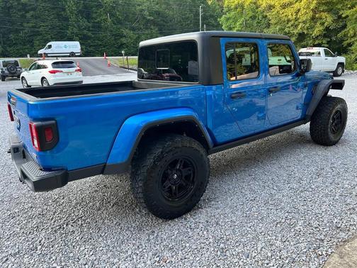 2022 Jeep Gladiator Overland