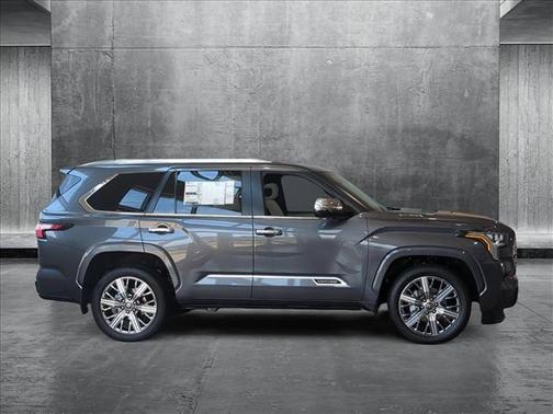 2025 Toyota Sequoia Base