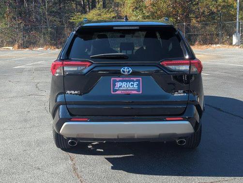 2023 Toyota RAV4 Hybrid SE