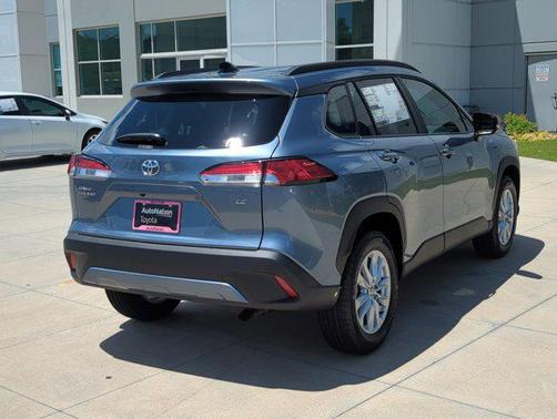 2025 Toyota Corolla Cross LE