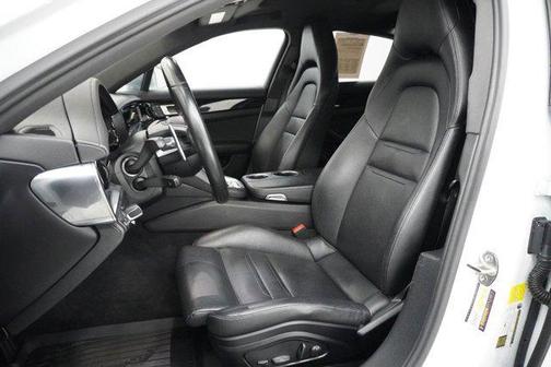 2022 Porsche Panamera 4