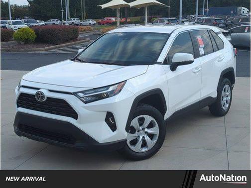 2025 Toyota RAV4 LE
