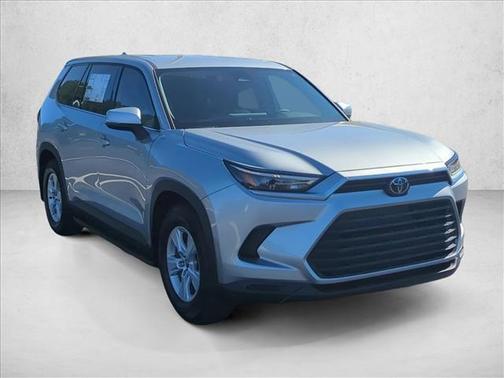 2026 Toyota Highlander LE