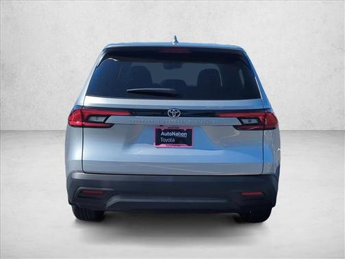 2026 Toyota Highlander LE