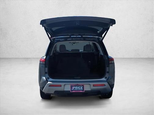 2025 Nissan Pathfinder SL FWD