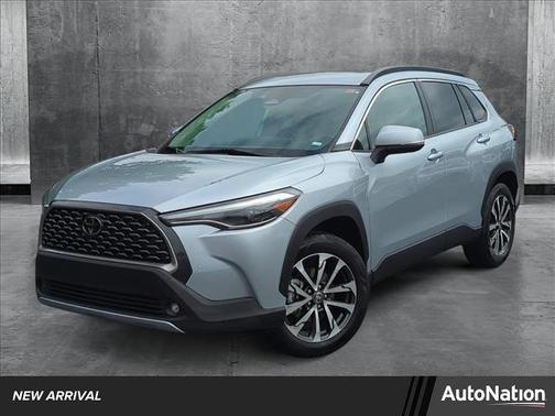 2024 Toyota Corolla Cross XLE