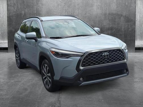 2024 Toyota Corolla Cross XLE