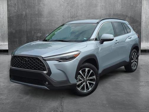 2024 Toyota Corolla Cross XLE