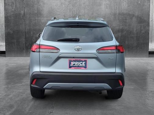 2024 Toyota Corolla Cross XLE