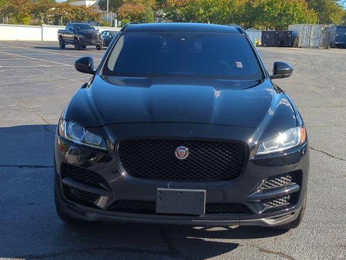2018 Jaguar F-PACE 25t Premium