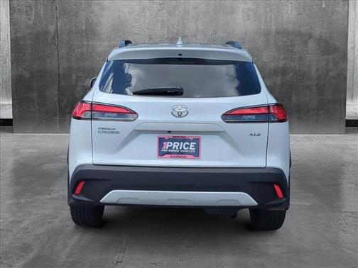 2024 Toyota Corolla Cross XLE