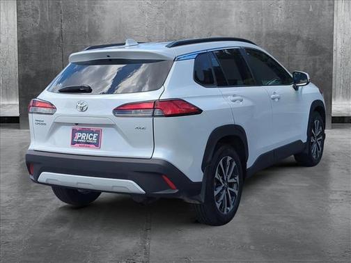 2024 Toyota Corolla Cross XLE