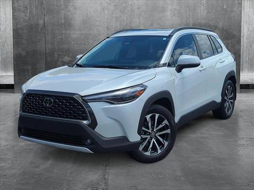2024 Toyota Corolla Cross XLE