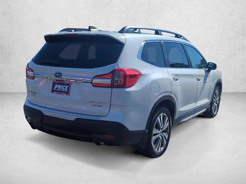 Crystal White Pearl 2022 Subaru Ascent Limited 7-Passenger
