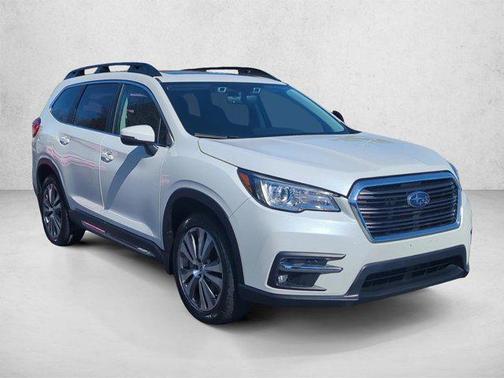 Crystal White Pearl 2022 Subaru Ascent Limited 7-Passenger