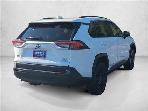 2022 Toyota RAV4 Hybrid XLE