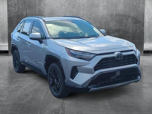 2025 Toyota RAV4 Hybrid SE