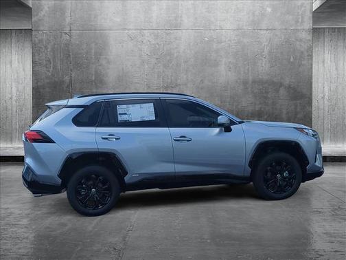 2025 Toyota RAV4 Hybrid SE