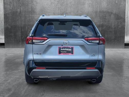 2025 Toyota RAV4 Hybrid SE