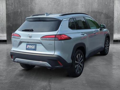 2024 Toyota Corolla Cross XLE