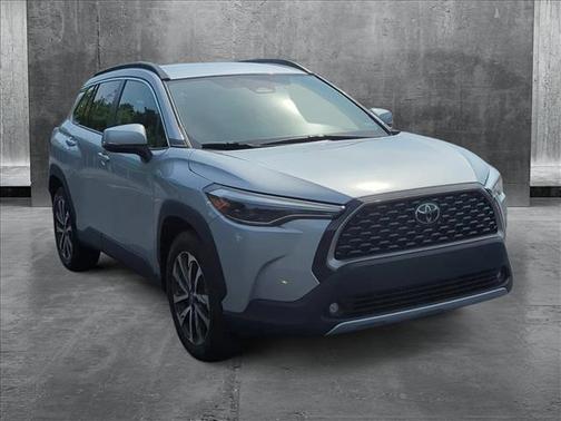 2024 Toyota Corolla Cross XLE