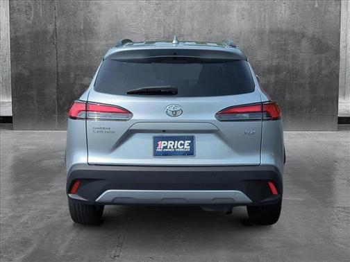 2024 Toyota Corolla Cross XLE