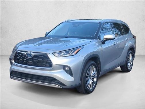 2023 Toyota Highlander Hybrid Platinum