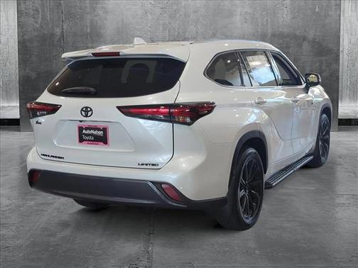 2025 Toyota Highlander Limited