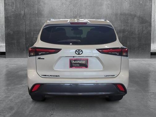 2025 Toyota Highlander Limited