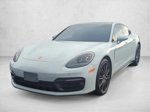 2022 Porsche Panamera 4