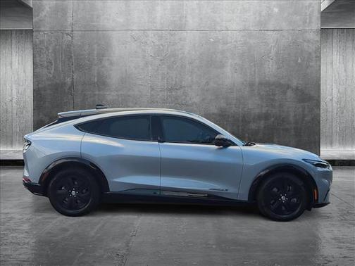 2022 Ford Mustang Mach-E California Route 1
