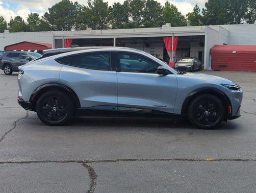 2022 Ford Mustang Mach-E California Route 1