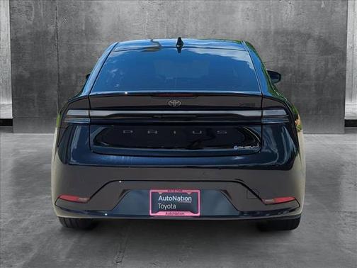 2025 Toyota Prius L