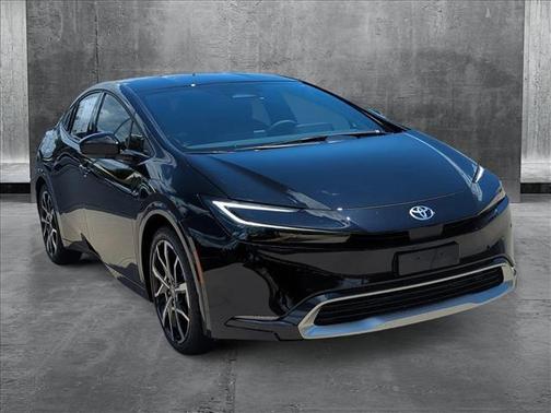 2025 Toyota Prius L