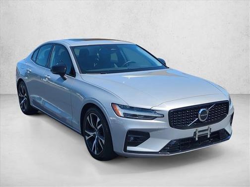Silver 2024 Volvo S60 B5 Core Dark Theme
